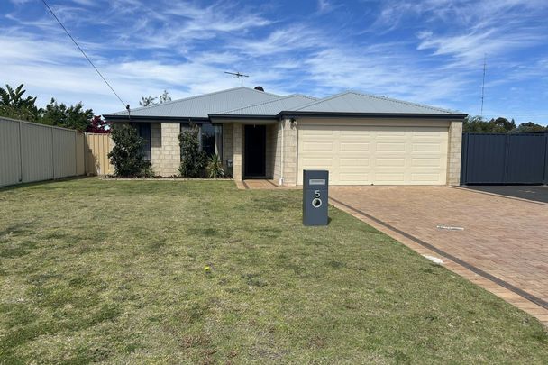 STUNNING FAMILY HOME IN SOUGH AFTER SOUTH BUNBURY - Photo 1