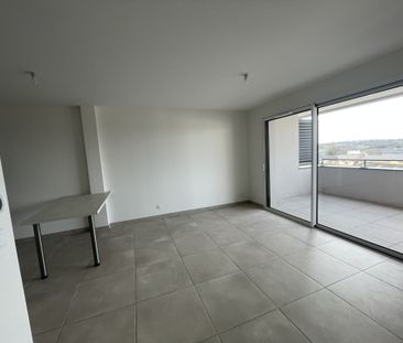 Location Appartement 2 pièces 45m² LUC LA PRIMAUBE 12450 - Photo 1