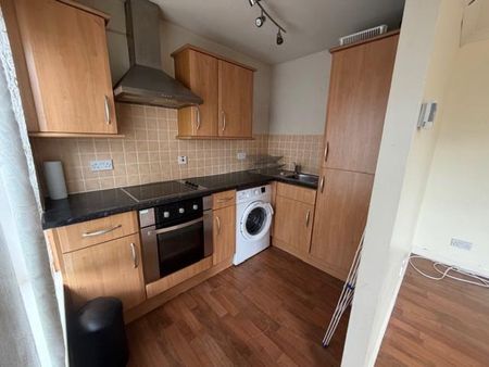 1 bedroom flat to rent - Photo 5