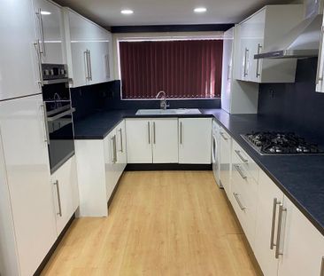 1 bedroom in a house share to rent - Photo 5