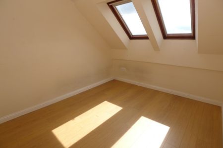 Property to let in Dundee - Photo 2