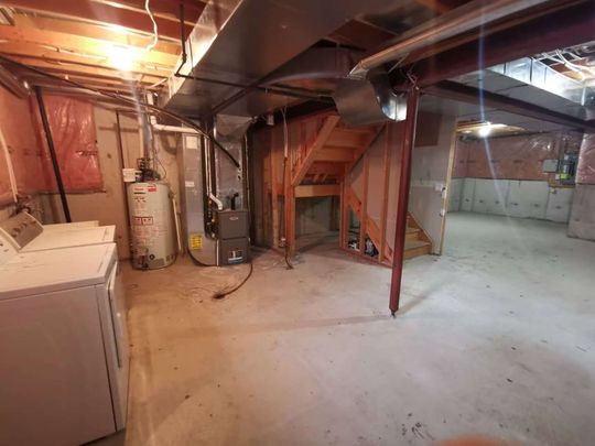 For Lease - 24 Beatrice Lane, Barrie, Ontario - Photo 1