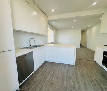 Beach Glimpses From Private Balcony! - Photo 4