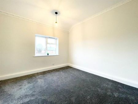 2 bedroom semi-detached house to rent - Photo 4