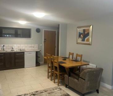 Apartment 16 Winter Gardens, Belfast, BT2 8EP - Photo 3
