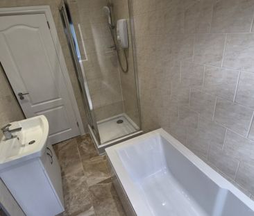 2 bed Terraced - To Let - Photo 6