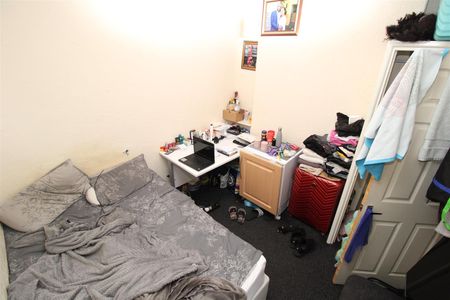 Room For Rent Broadway, Pontypridd - Photo 2
