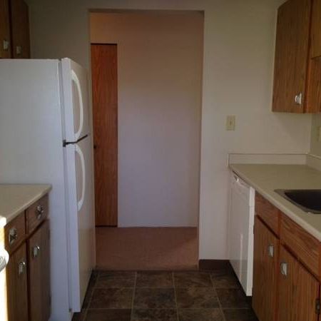 2bdrm 2 bath - Photo 4