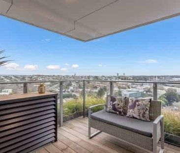 Panoramic City & Harbour Views, 1 Bedroom, 1 Study - Photo 4