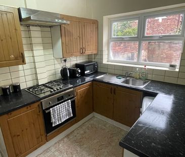 3 Bed Terraced House, Kensington Street, M14 - Photo 6