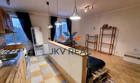 2-izbový slnečný byt pri nemocnici v Poprade - Fotografia 2