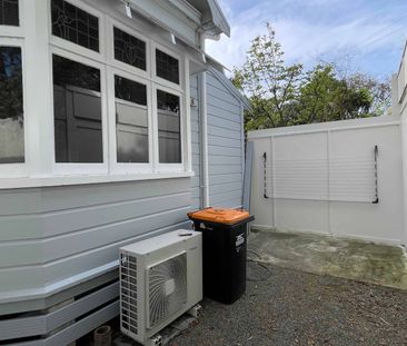 Two Bedroom Modern - Close to Hospital - Photo 2