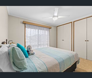 Beautifully Presented Home in Prime Location - Photo 5