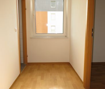 einzugsfertige 2 Raum- Wohnung in idyllischer Wohnlage - Photo 2