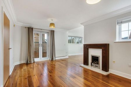 4 bedroom detached house to rent - Photo 2