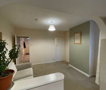 Three-bedroom terraced house with garden near city centre, Peterbor... - Photo 3