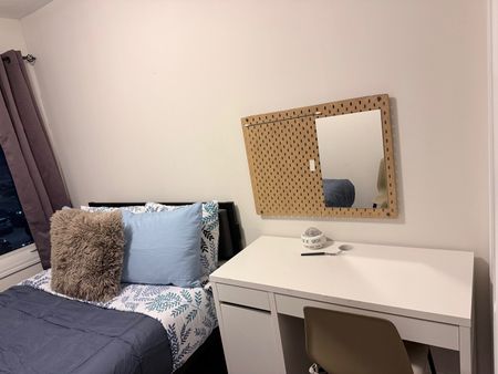 For Lease - 432 Ladycroft Terrace Unit# Main and Upper, Mississauga, Ontario - Photo 4