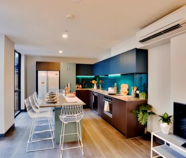 8 Bedroom Apartment - Photo 2