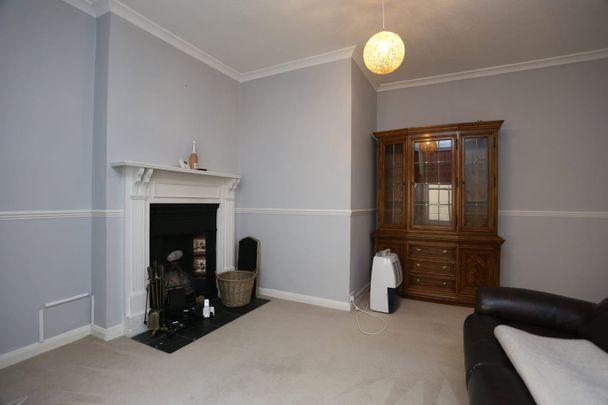 2 Bed Flat, Highcroft Villas, BN1 - Photo 1
