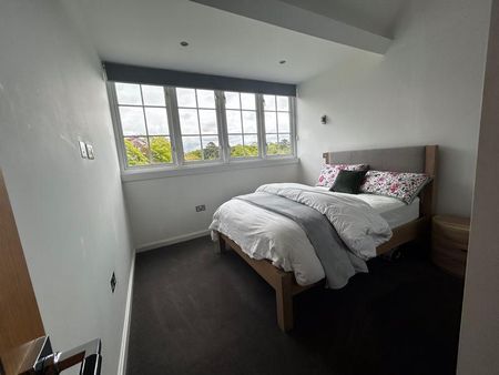 Hensol Castle Park, Pontyclun - Photo 4