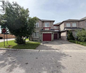79 LOUANA CRESCENT — 3 Bedroom - Photo 1