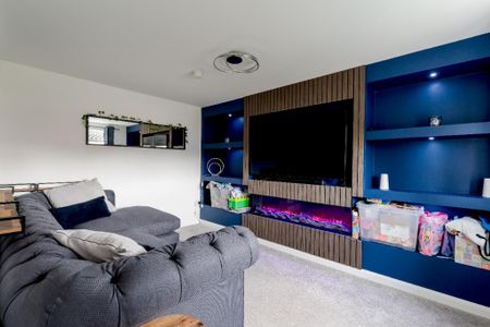 4 bedroom townhouse to rent - Photo 3