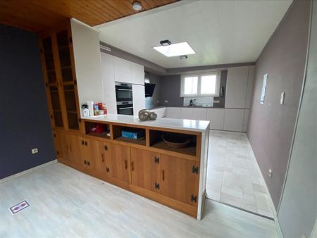 Bel etage woning te Prins Albertlaan Oostende met garage én tuin. - Photo 3