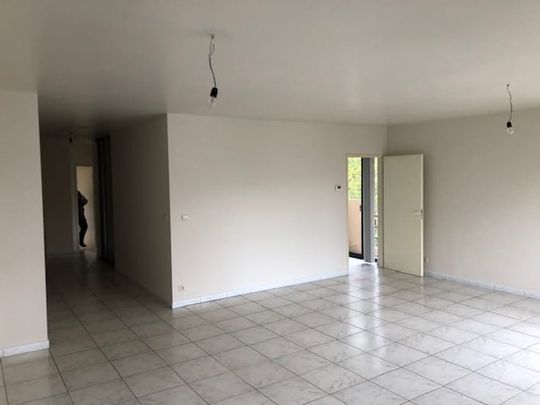 Appartement te huur - Photo 1