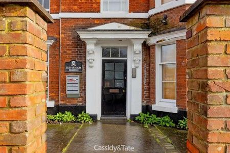 Havisham House Holywell Hillst. Albanshertfordshire, AL1 - Photo 5