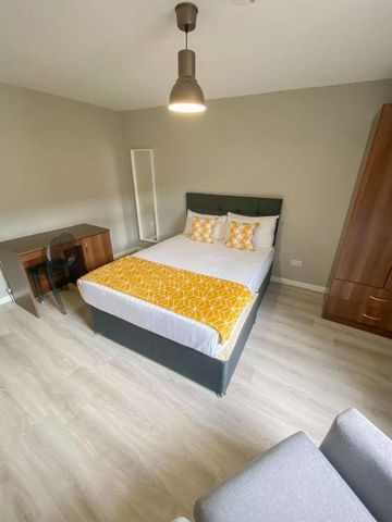 Thornes Road, L6 - Photo 3