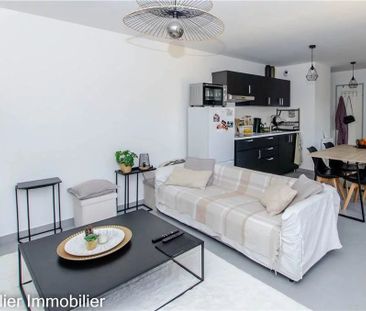 Location Appartement 2 pièces 48m² ST MARCELLIN 38160 - Photo 2