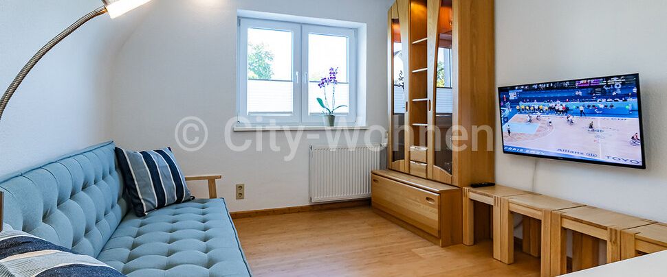 Schöne und helle möblierte Einliegerwohnung in grüner Lage in Hamburg-Marienthal - Photo 1