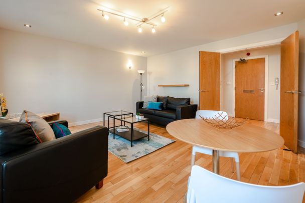 V3 VICTORIA TERRACE Leeds - LS3 1BX - Photo 1