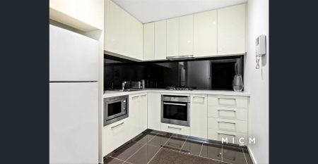 Perfectly Positioned Furnished Property - Photo 3