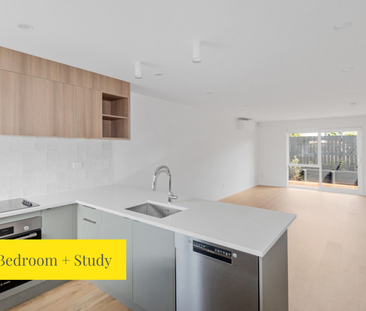 Stunning New Build Home on Claymore Street! - Photo 1