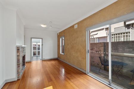 16 St James Road, Bondi Junction NSW 2022 - House For Rent | Domain - Photo 4