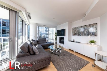 Condo in Downtown Vancouver, BC - Photo 4