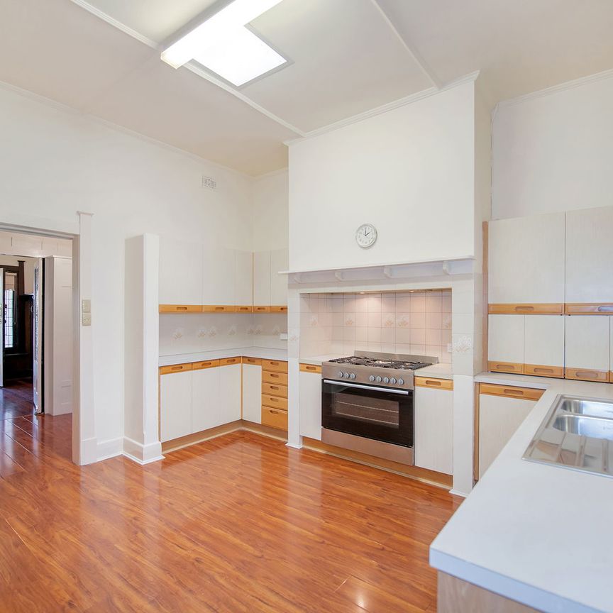 36 Kennaway Street - Photo 1