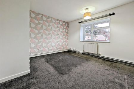 3 bedroom end of terrace house to rent - Photo 3