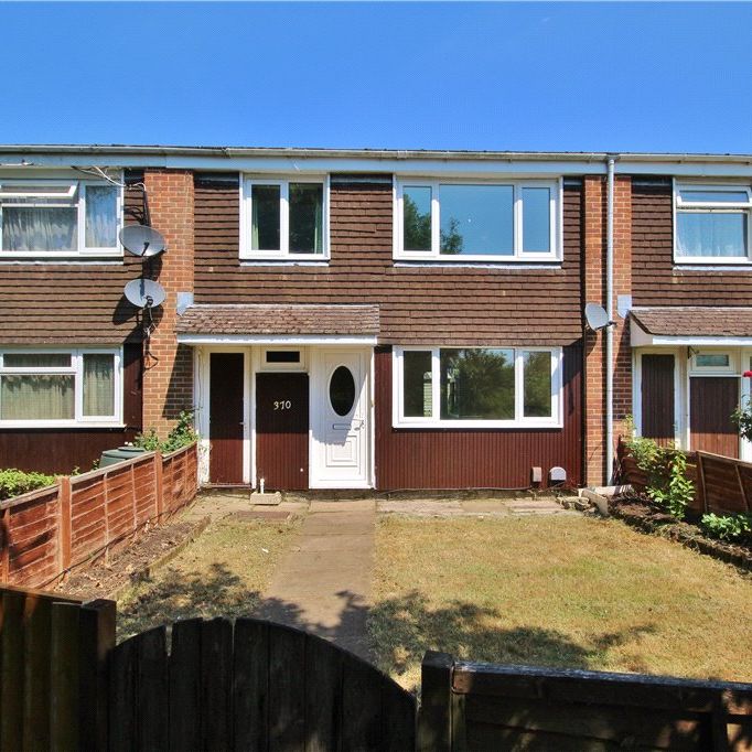 Shortdale Road, Aldershot - Photo 1