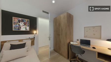 3 room luxury Apartment for rent in Barcelona, Spain - Photo 3