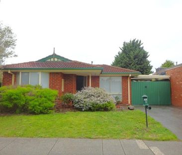 3 Rostron Way, Roxburgh Park, Vic 3064 - Photo 3