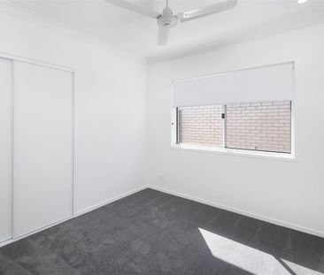 Modern Four Bedroom Family Home - Photo 2