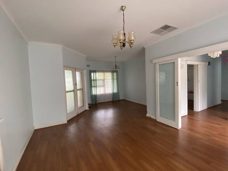 4 Bedrooms, 2 Bathrooms House for rent - Photo 5