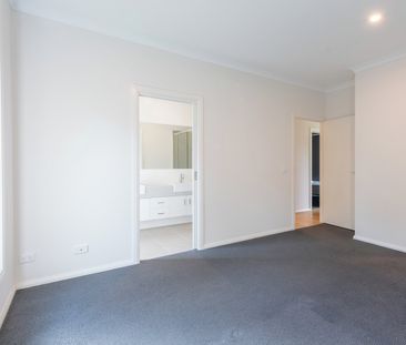 Modern Beachside Townhouse in a FHS Zone - Photo 4