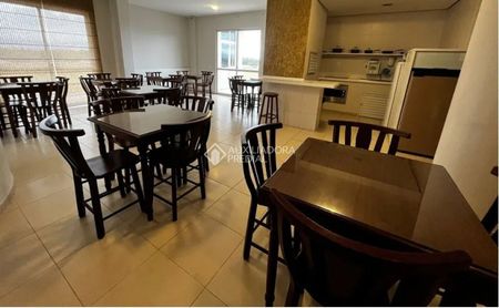 Apartamento com 2 quartos e 56m² para alugar em Costeira do Pirajubaé, Florianópolis. - Foto 4