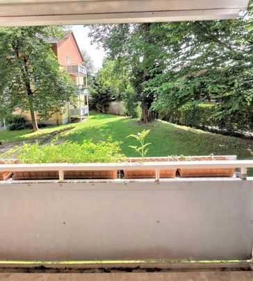 Frisch renovierte 2-Zi.-Whg. mit Tageslichtbad und Balkon - Foto 1