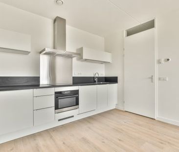 Te huur: Appartement Marius Bauerstraat 30 8 in Amsterdam - foto 2