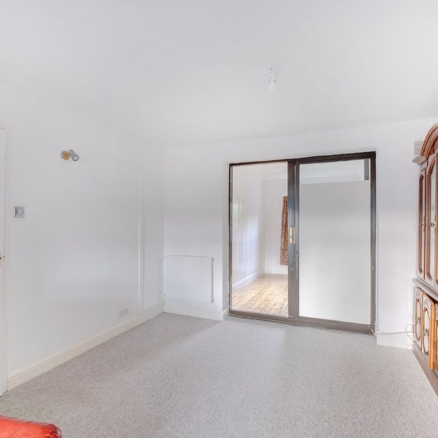 3 bed semi-detached house to rent in Staple Lodge Road, Birmingham, B31 - Photo 1