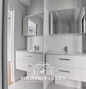 Appartement • Elysées-Madeleine - Photo 4